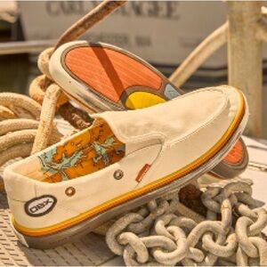Sperry × Netflix Outer Banks
Crest Twin Gore Pigue Life slip-on boat shoes